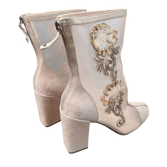 Avec Les Filles A Story Told By Azria Reagan Close Toe Mid-Calf Ankle Boot In 9M - Picture 1 of 7